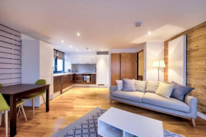 ALTIDO Stylish and Spacious 1bed home, short walk from the center